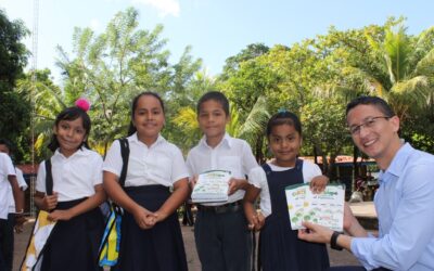 CCN entrega útiles escolares por plástico en Isla de Ometepe